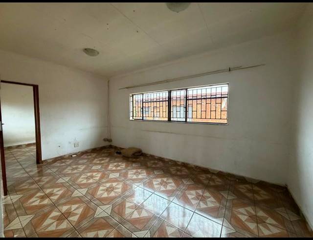 3 BEDROOM PROPERTY TO RENT IN LAUDIUM